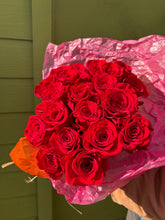 Load image into Gallery viewer, Red Roses