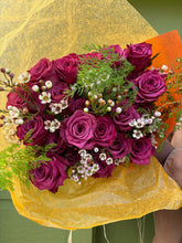 Load image into Gallery viewer, Dealer’s Choice Roses