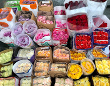 Load image into Gallery viewer, Dealer’s Choice Roses